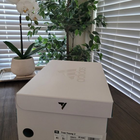 ADIDAS TRAE YOUNG 2.0 BASKETBALL SHOES - Picture 5 of 6